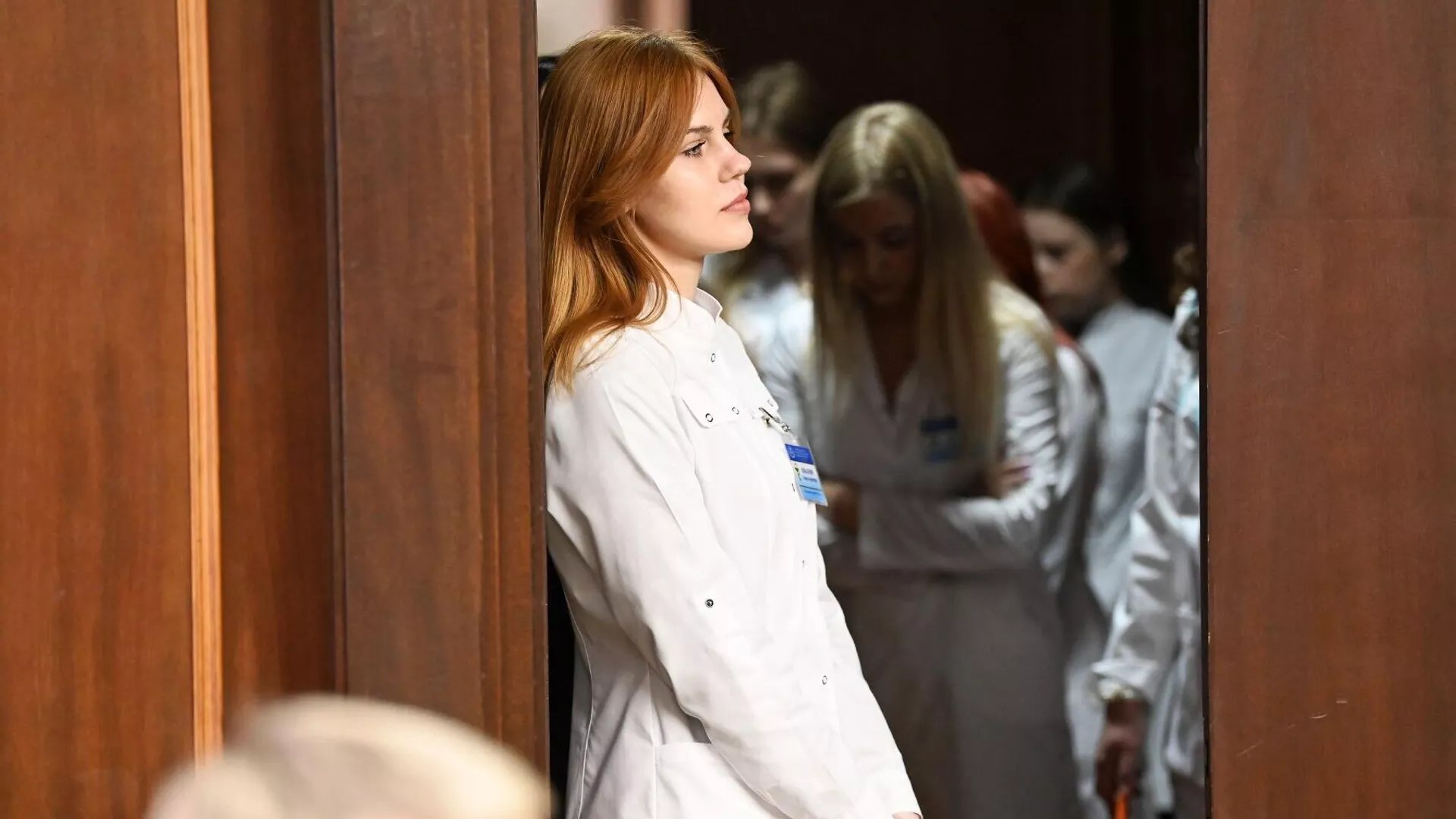 Минобр: обязательного распределения студентов-платников пока не будет