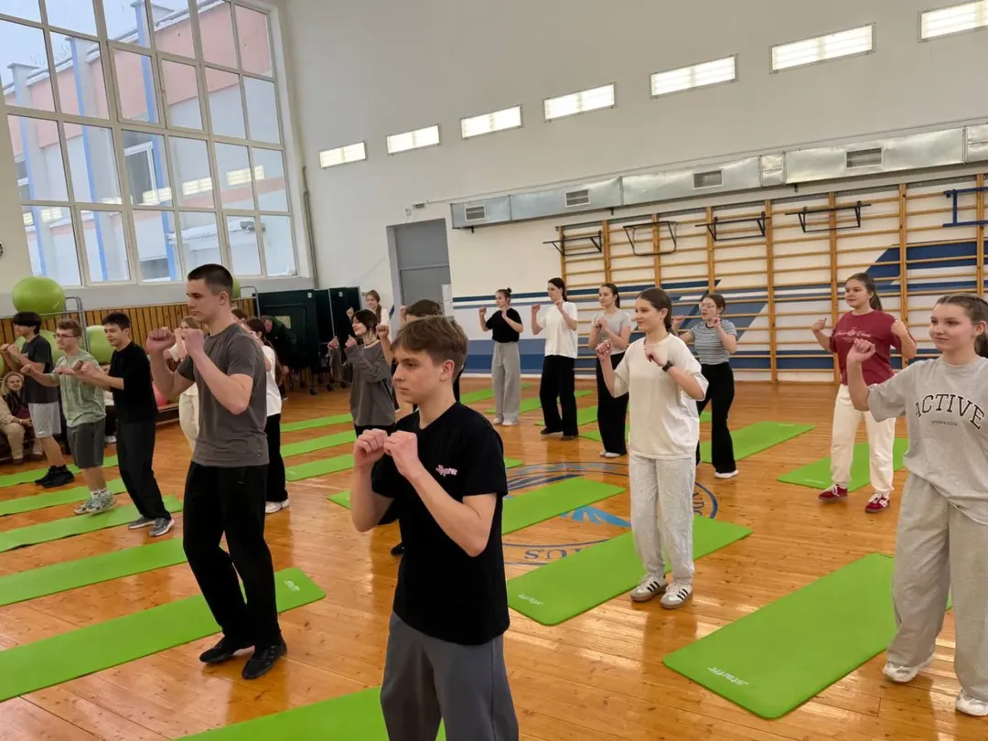 Нам — не слабо!