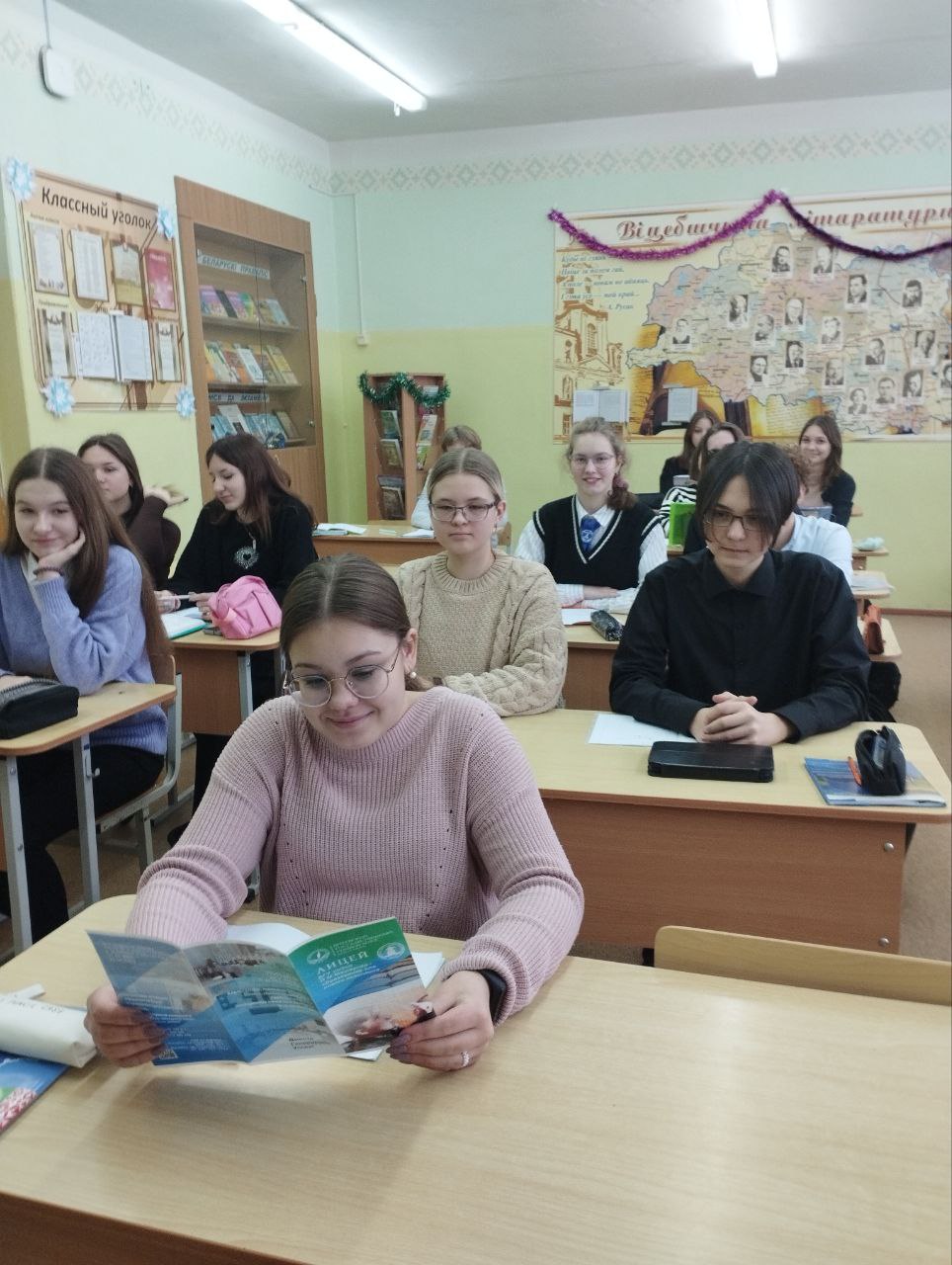 Встречи с учащимися средней школы №4 и Суражской средней школы