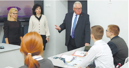 Председатель ЦИК Игорь Карпенко встретился с лицеистами