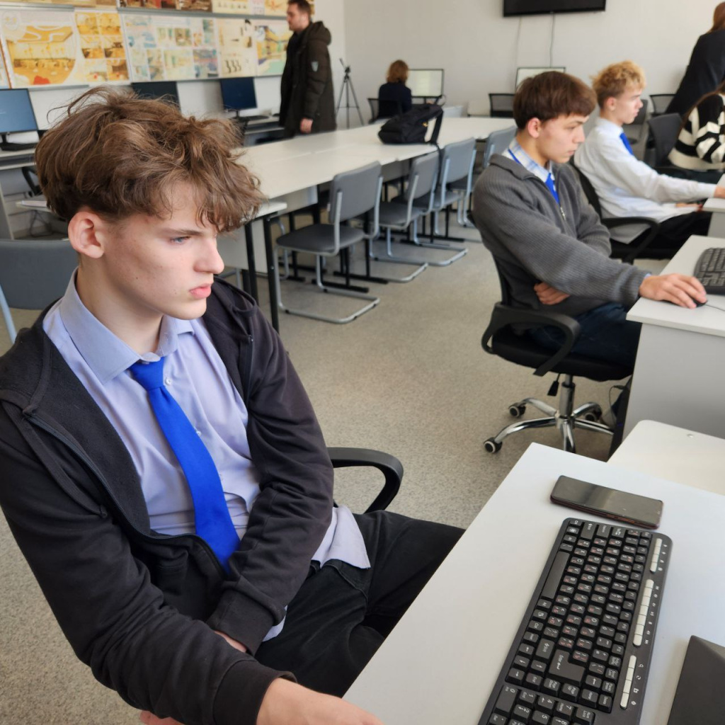 photo_5267456108266646018_y.jpg photo_5267456108266646018_y.jpg