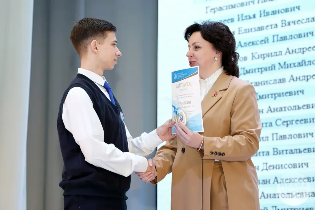 Уверенный шаг в студенческую жизнь-1