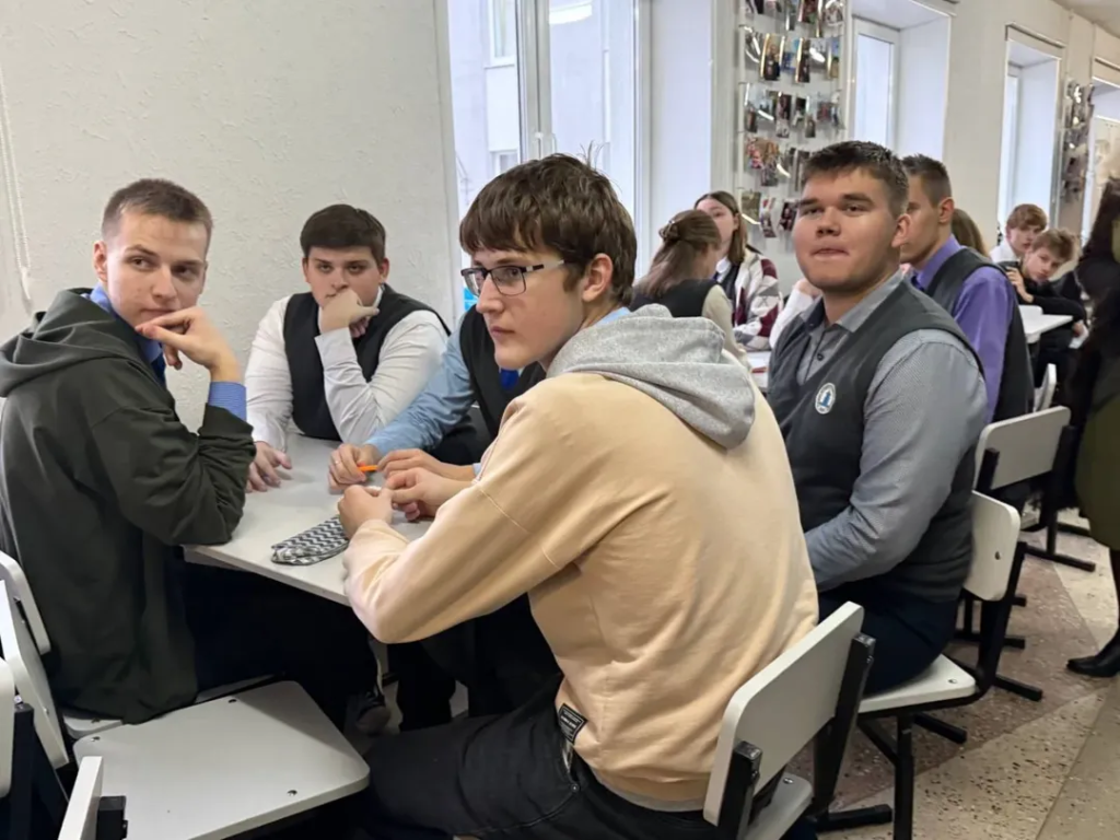 Брейн-ринг Машеровский вектор Осенняя серия_ОкончаниеВ преддверии празднования 115- (8).jpg