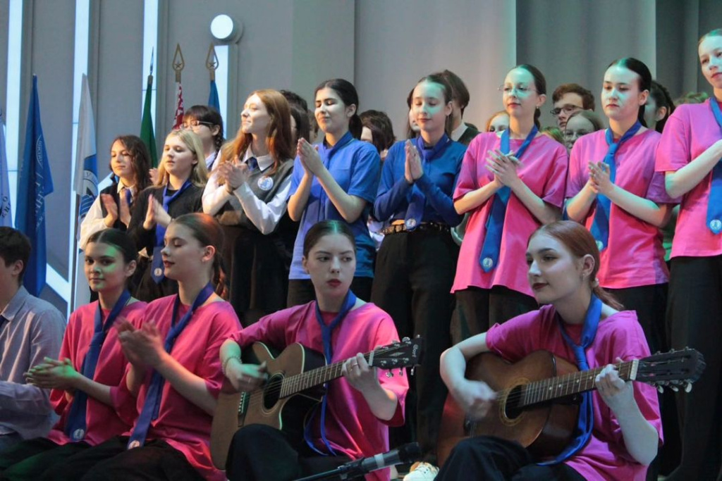 День открытых дверей Уже менее чем через два месяца начнётся новая приёмная кампания и наш Лицей@lyceum.vsu гостеприимно распахнёт свои двери перед теми кто готов пройти вступительных испытания и пополни (6).png