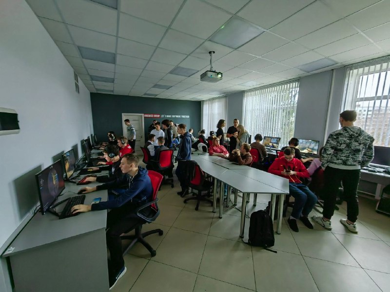 Турнир по компьютерным играм прошёл на ФМиИТ