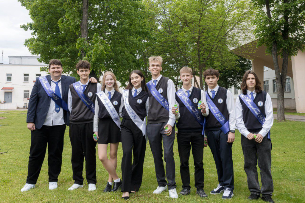 photo_5368651546419654341_y.jpg photo_5368651546419654341_y.jpg