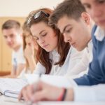 Более Br1 млн из спецфонда Президента будет направлено на поощрение одаренных учащихся и студентов