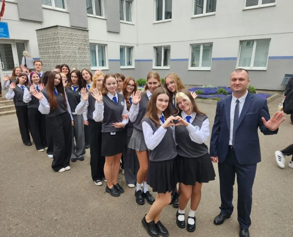 Первый звонок 2025-2026Вот и начался новый учебный год который с огромным нетерпение (26).jpg